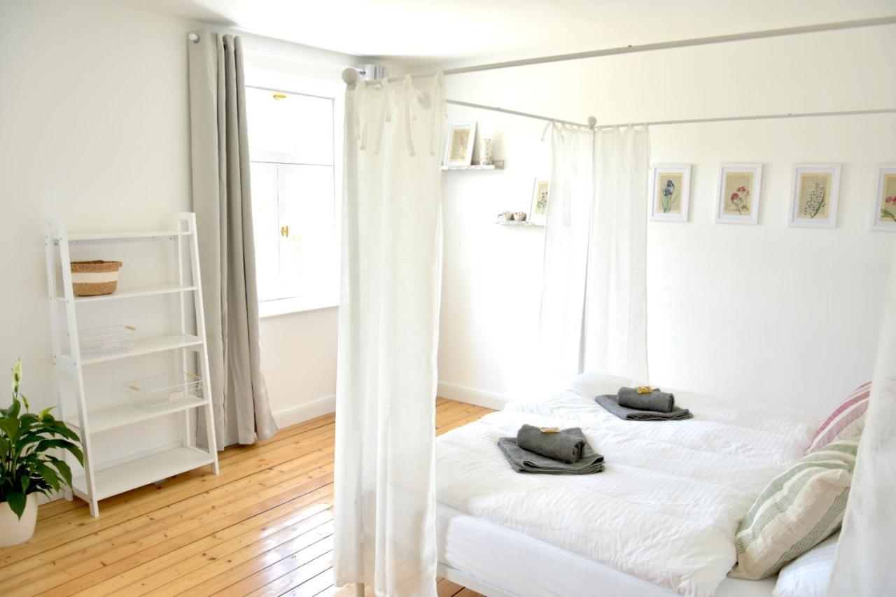 White Midsommar - Stilvolle Wohnung, 3 Schlafzimmer, Wohnzimmer, Kueche Ландсхут Экстерьер фото